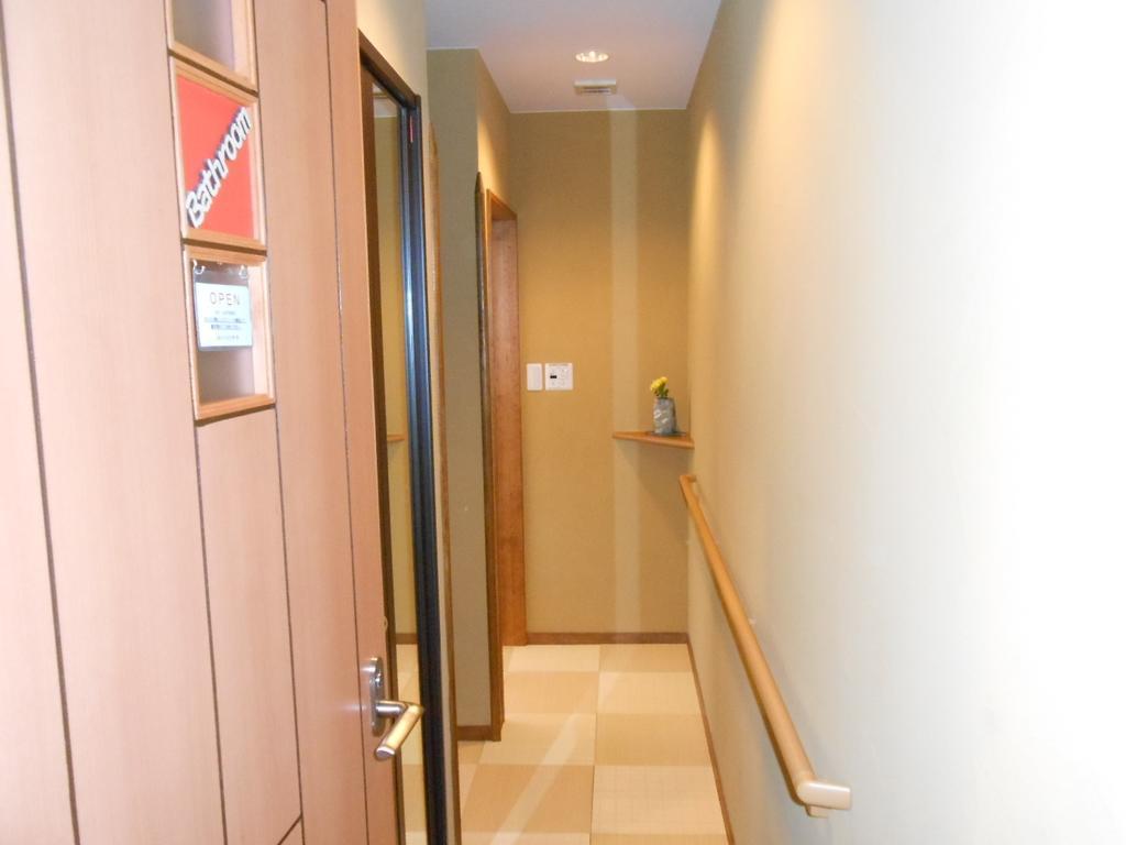 Pension Nugget Inn Hakuba Exterior photo